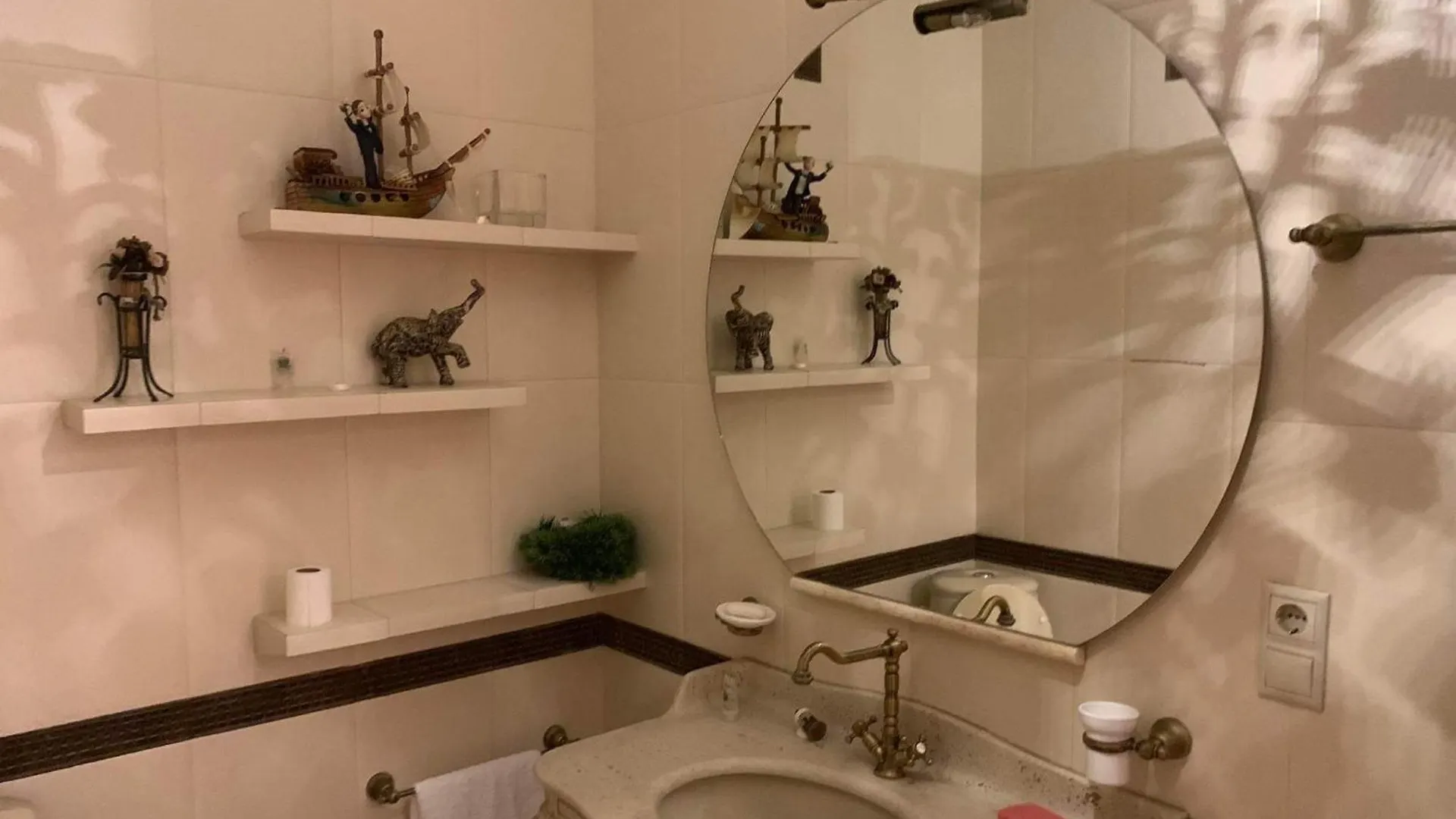 טביליסי Comfortable Apartment In Vake